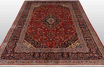 A CARPET, Kashan 300 x 205 cm.