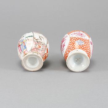 TEDOSOR, 2 st, porslin, Kina, 1700-tal.