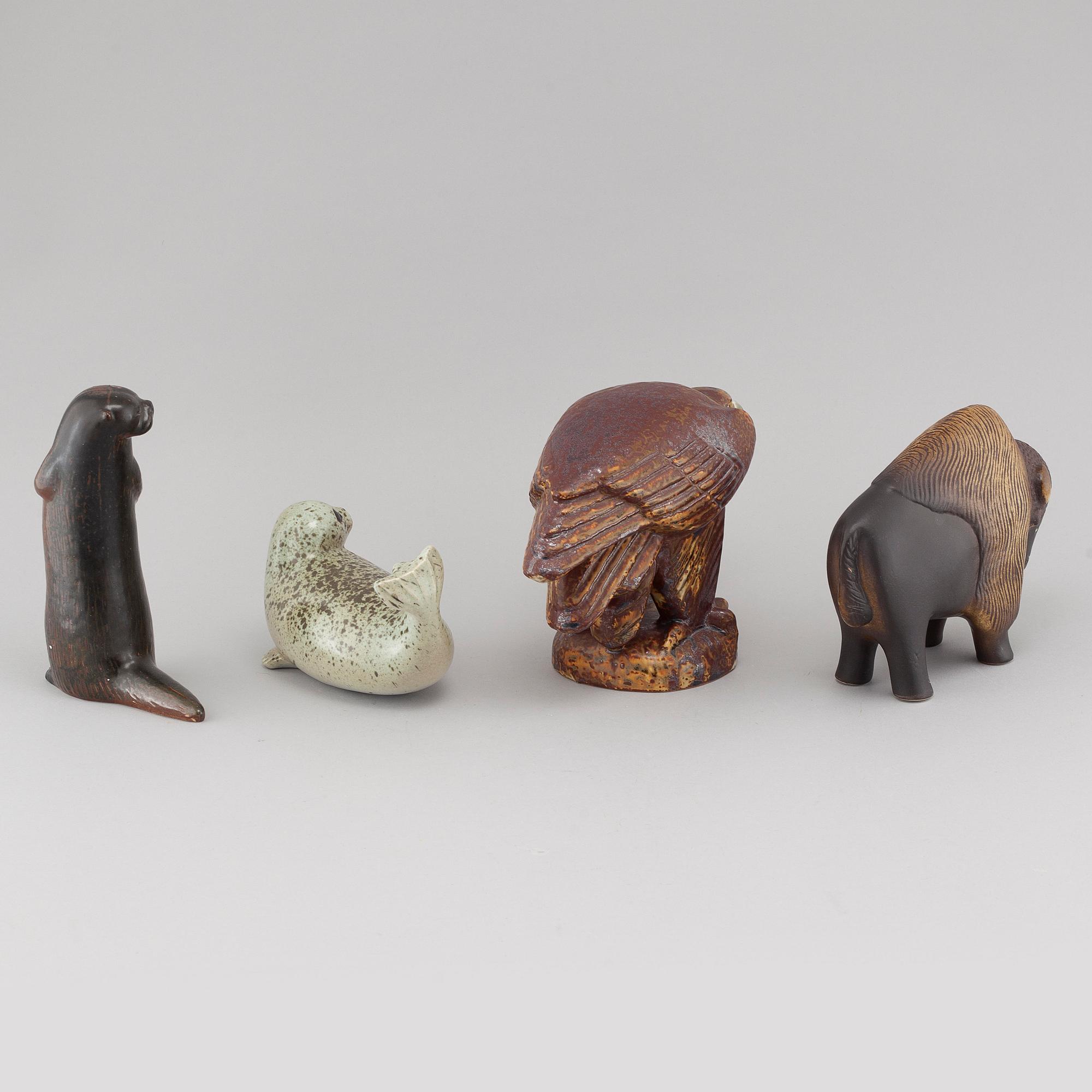FIGURINER, 4 st, ur serien "Utrotningshotade djur" för WWF, Lisa Larsson, Gustavsberg, produktionsår 1975-1981.