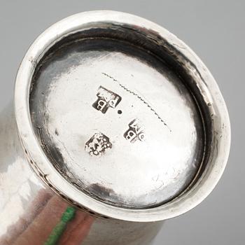 A silver cup by Petter Bergman (1739-1754 (1757)), Skänninge, weight 55 gram.