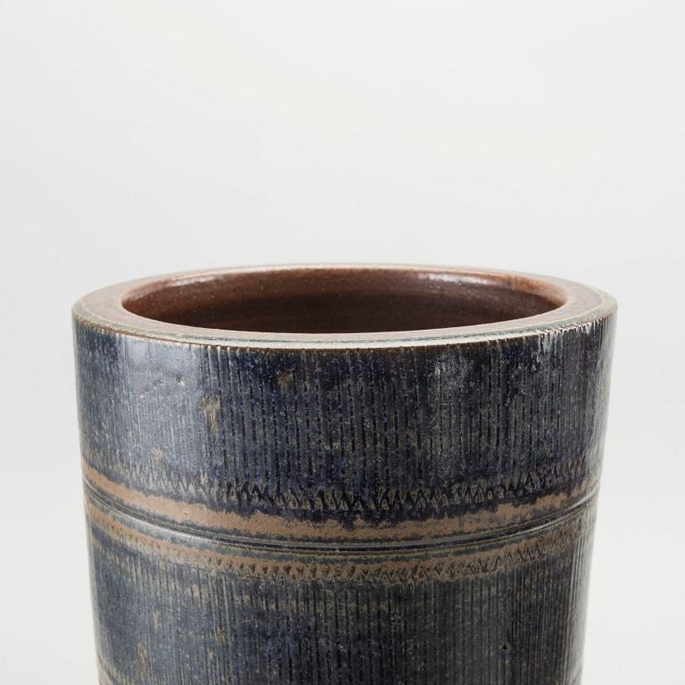 ARTHUR ANDERSSON, golvvaser 2 st Vallåkra saltglaserat stengods  signerade 1900-talets andra  hälft.