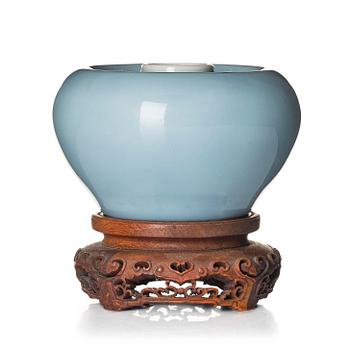 953. A claire de lune glazed water pot, Qing dynasty, 19th century with Kangxi mark.
