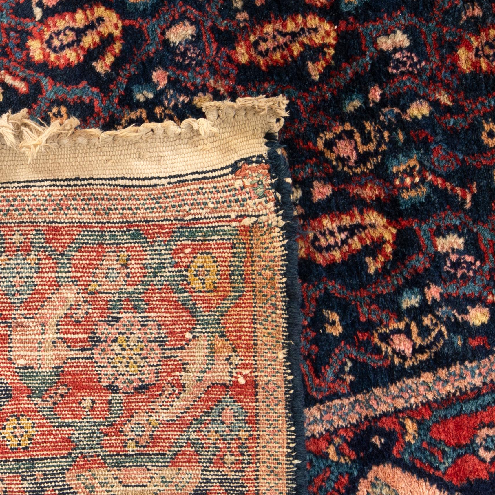 Senneh rug gallery semi-antique 285x123 cm.