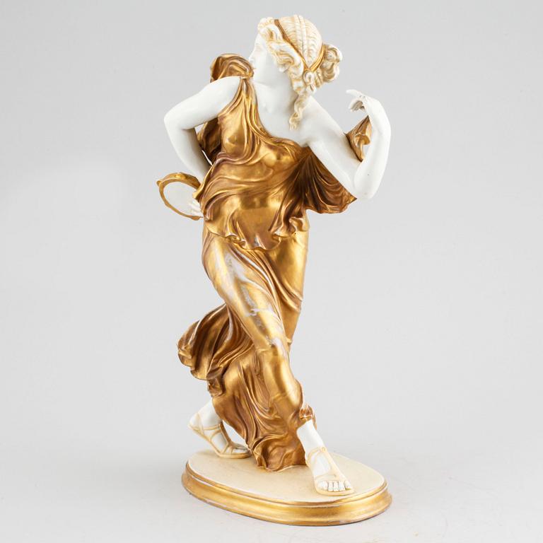 A porcelain sculpture from late 19th century.