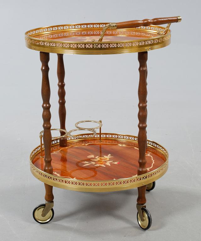 SERVERINGSVAGN, rund, 1900-talets andra hälft.