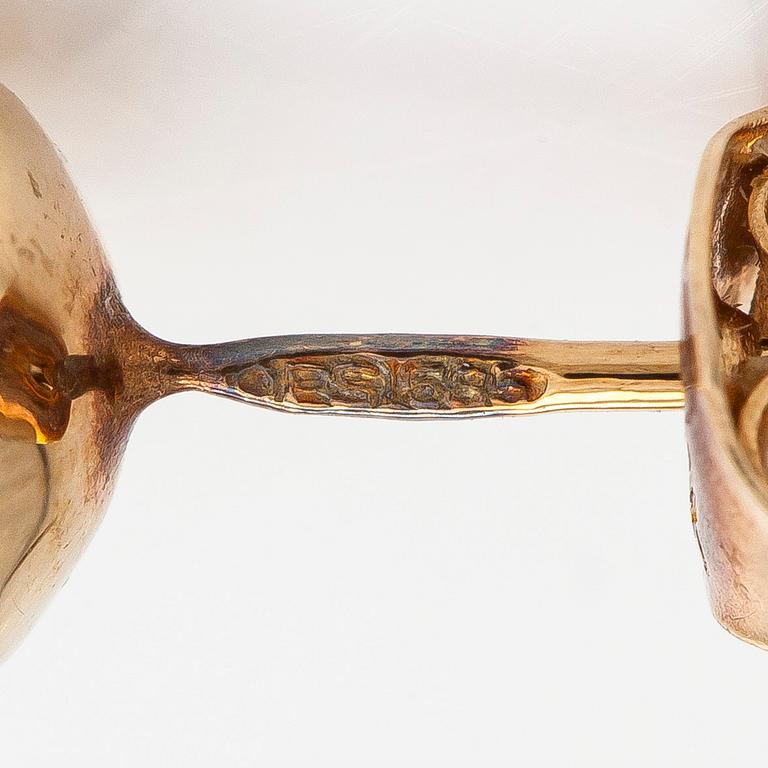 Örhängen och hänge, 14K vit/gultguld, odlade pärlor och diamant ca 0.07 ct enligt gravyr.