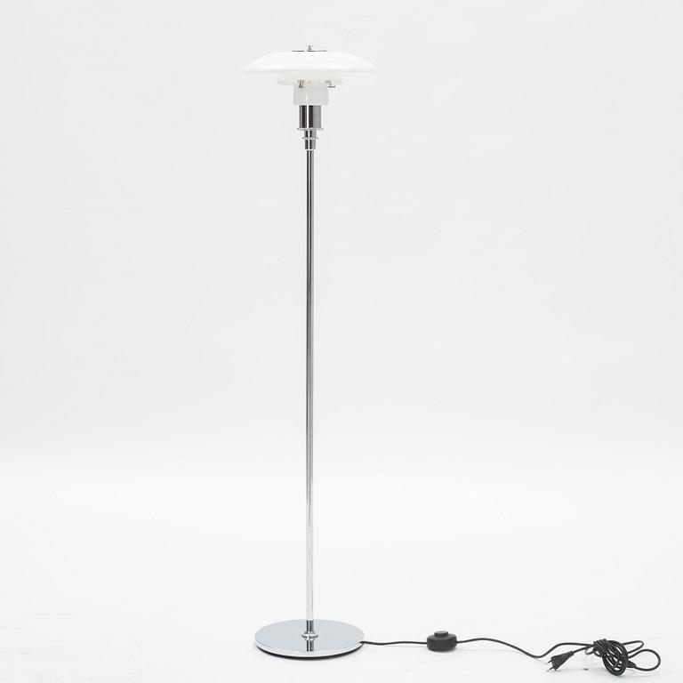 Poul Henningsen, golvlampa, "PH 3 1⁄2-2 1⁄2", för Louis Poulsen, Danmark.