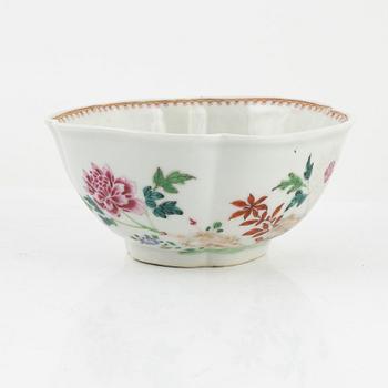 Four porcelain pieces, China, Qing dynasty, 18th-19th century.