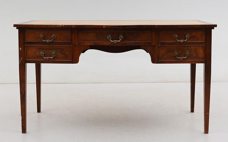 SKRIVBORD, England, 1900-talets andra hälft.