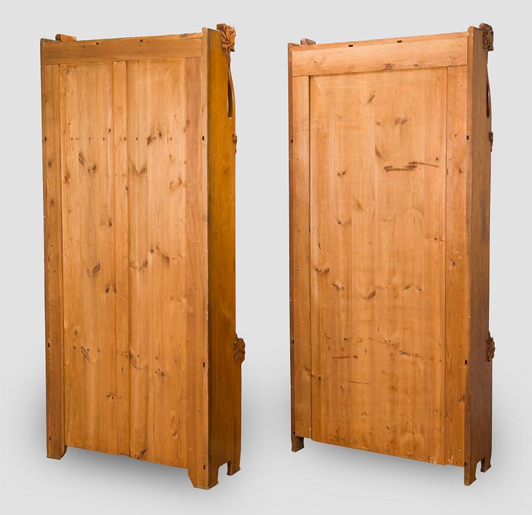 Bokhyllor, 2 st, jugend, Sverige kring år 1900.