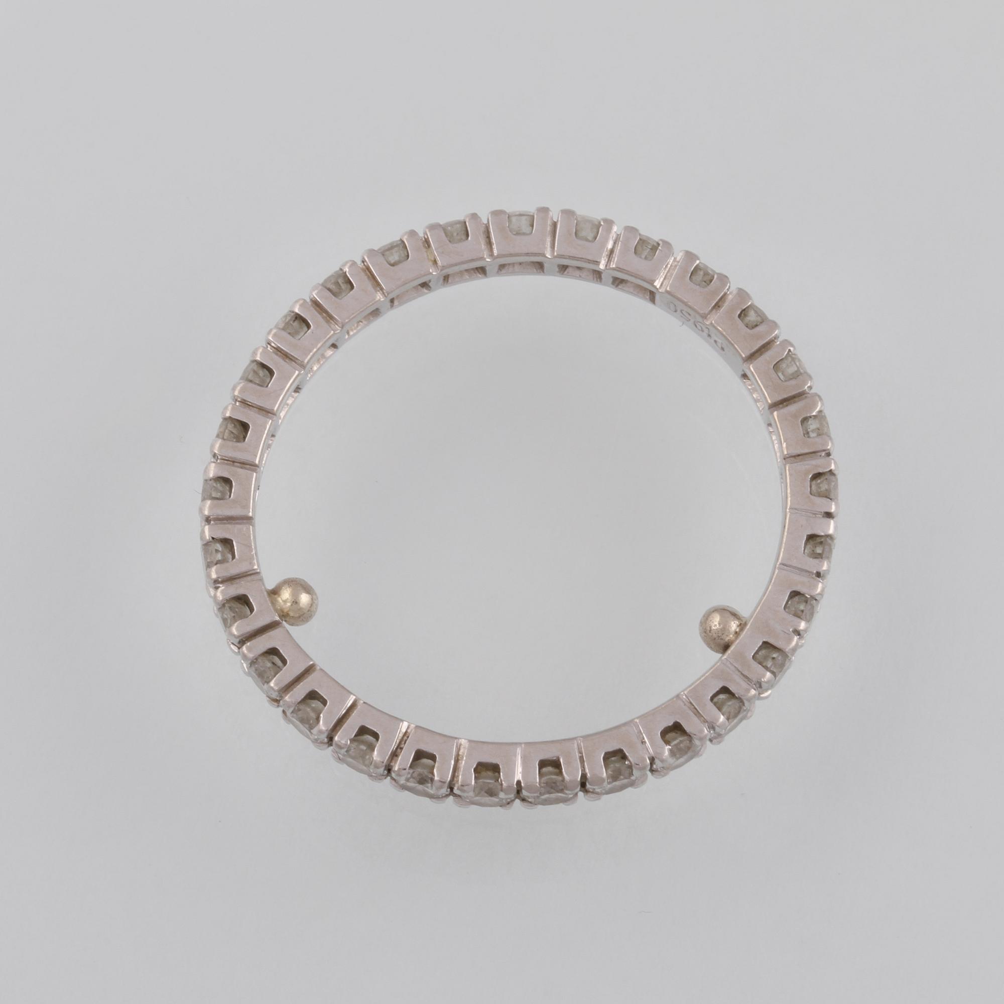 RING, platina med briljantslipade diamanter ca 2.00 ct. Vikt 4,0 gram.
