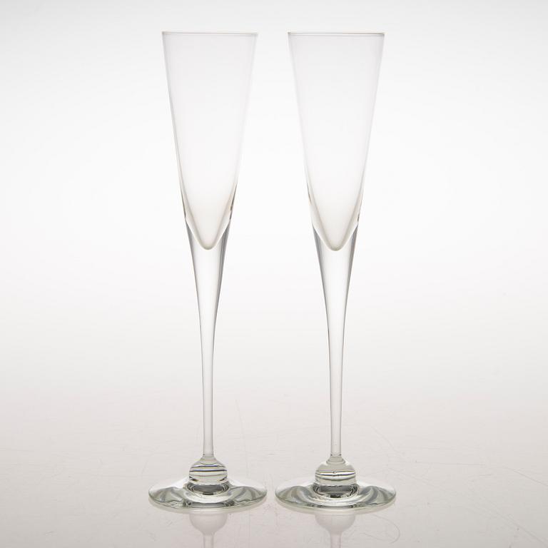 HEIKKI ORVOLA, champagneglas, 6 st, "Aurora", Arabia Finland. 1900-talets slut. Modellen formgiven 1972.