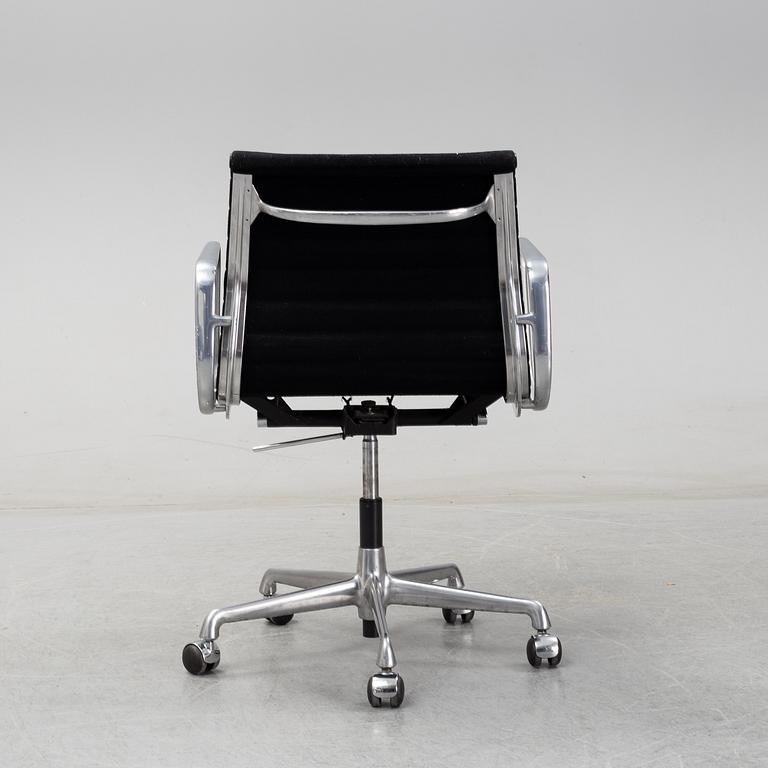 Charles & Ray Eames, 'EA 107' office chair for Herman Miller.