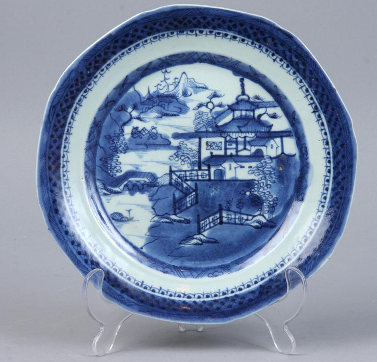 TALLRIKAR, 7 st, porslin, Kina, 1700/1800-tal.