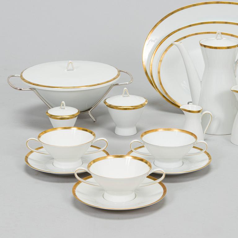 Raymond Loewy and Richard Latham, a 95-piece 'Form 2000' porcelain dinner set, Rosenthal latter half of the 20th century.