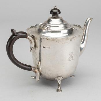 COFFEEPOT, silver, Mappin & Webb, England, 1900.