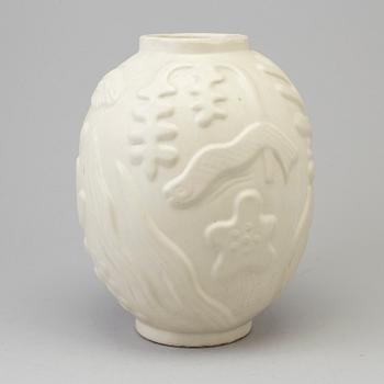 A mid 20th century glazed ceramic vase by Anna-Lisa Thomson för Upsala-Ekeby, unsigned.