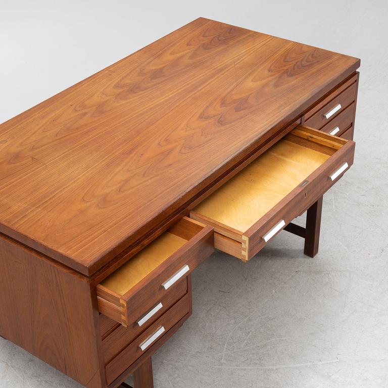 Skrivbord, sannlikt Danmark, 1900-talets senare hälft.