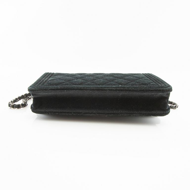 Chanel, väska "Boywallet on chain".