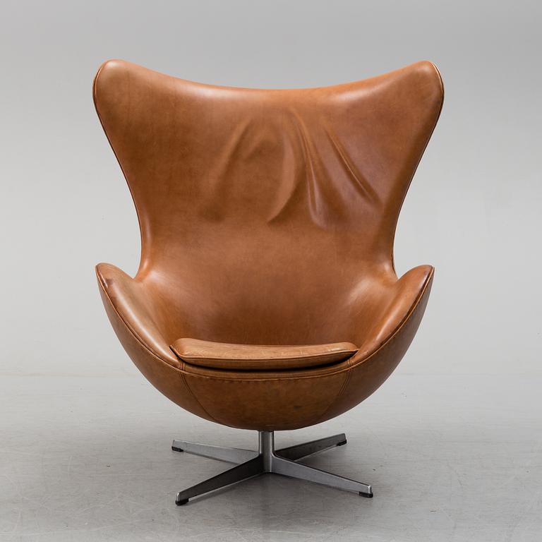 ARNE JACOBSEN, a brown leather 'Egg' chair, Denmark, designed in 1963.