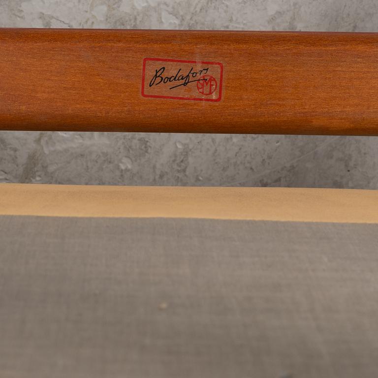 Axel Larsson, karmstolar, ett par, modell 1208, Svenska Möbelfabrikerna Bodafors.