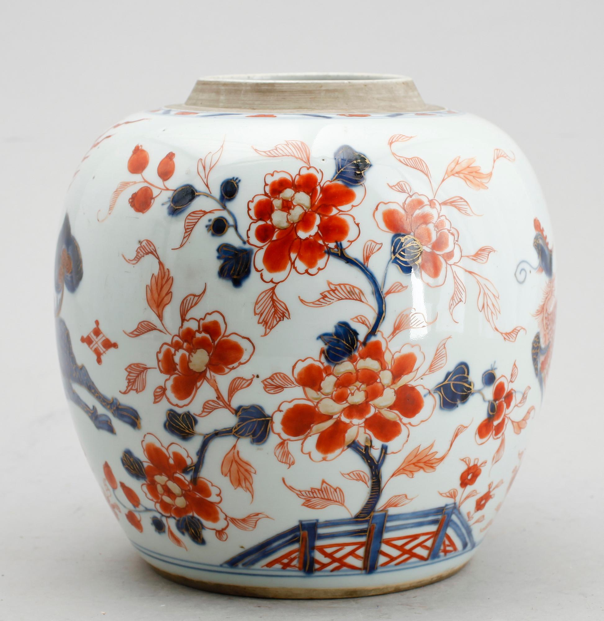 BOJAN, porslin, Kina, Kang Hsi, 1700-talets första hälft.