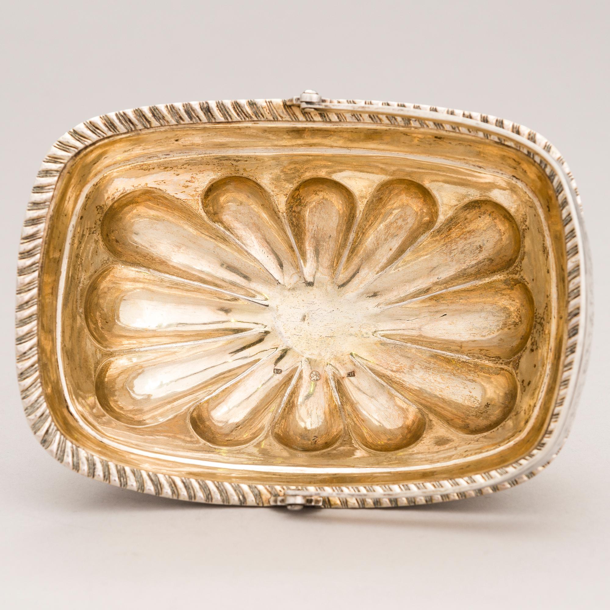 A Russian sweetmeat basket, assayer's mark of Aleksandr Yashinov (1795-1826), Saint Petersburg.