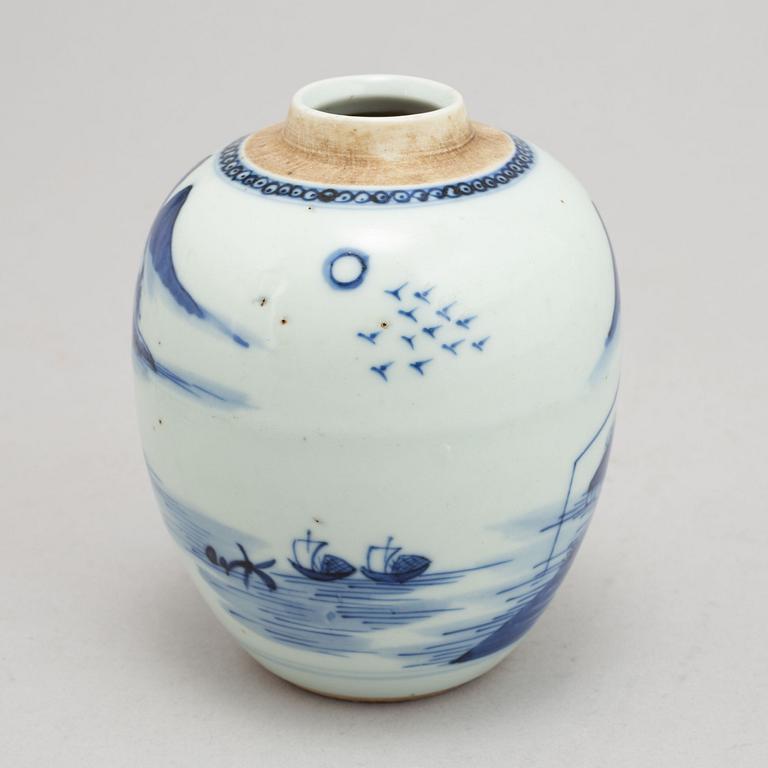 A blue and white jar, Qing dynasty, 19th Century.