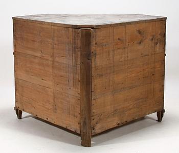 HÖRNSKÅP. Allmoge, 1800-tal.