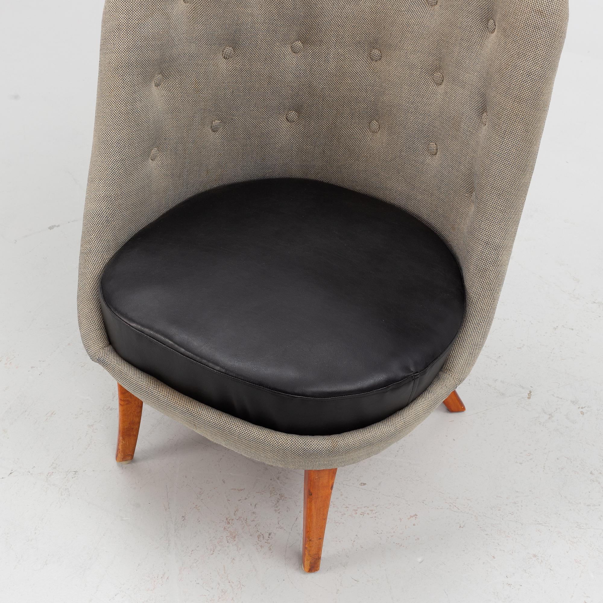 A Swedish Modern lounge chair, mid 20th century.
