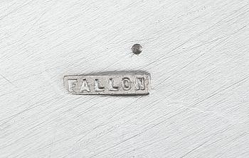 TERRINER, 1 par, silver, gustaviansk stil, stämplar Fallon, Belgien, omkring år 1900. Vikt ca 2340 g.