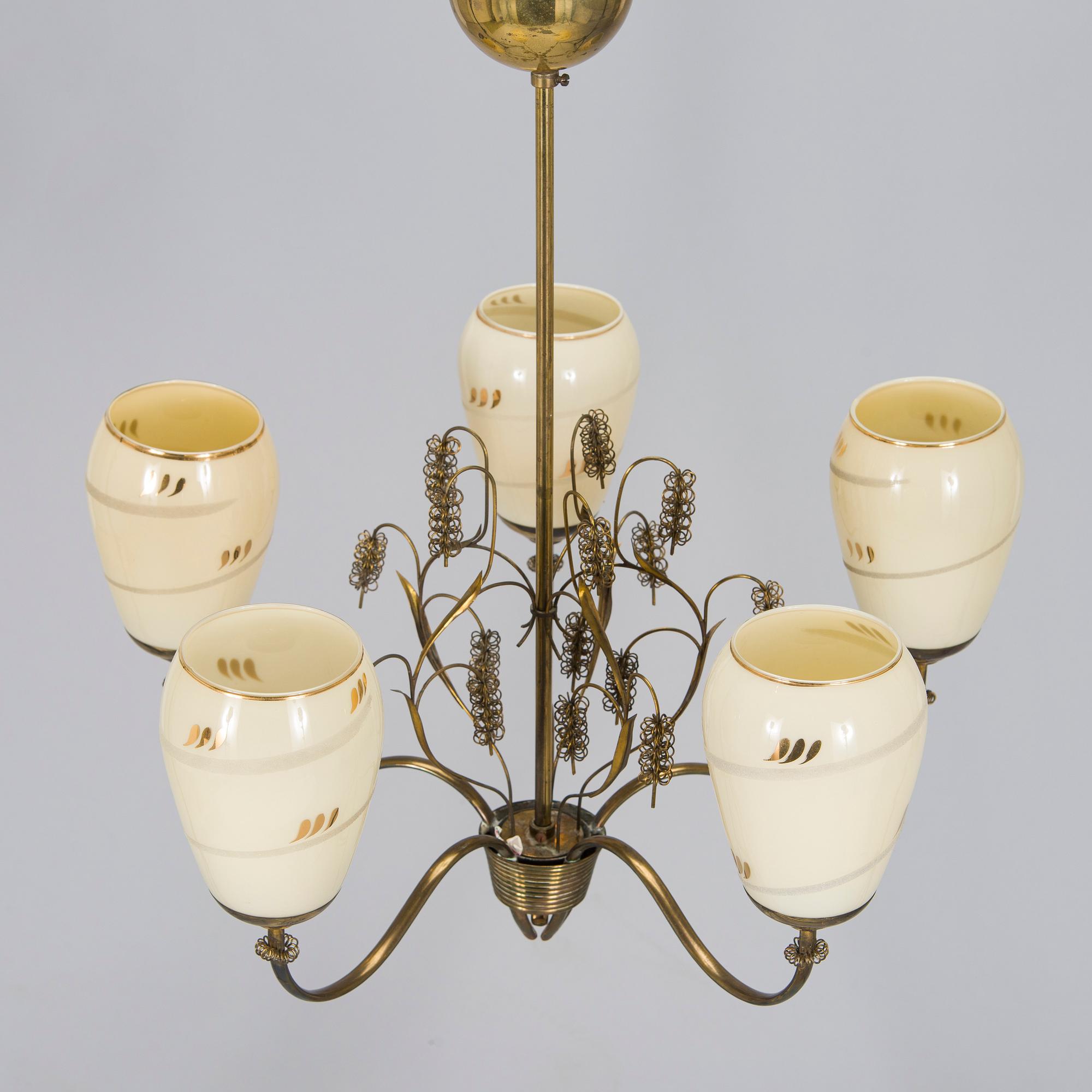 Paavo Tynell, kattovalaisin, malli 9015, Taito 1900-luvun puoliväli.