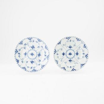 Tallrikar 37 dlr Musselmalet helblonde" Royal Copenhagen Danmark porslin.