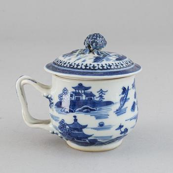 Servisdelar, 36 stycken, kompaniporslin. Qingdynastin, Jiaqing (1796-1820).