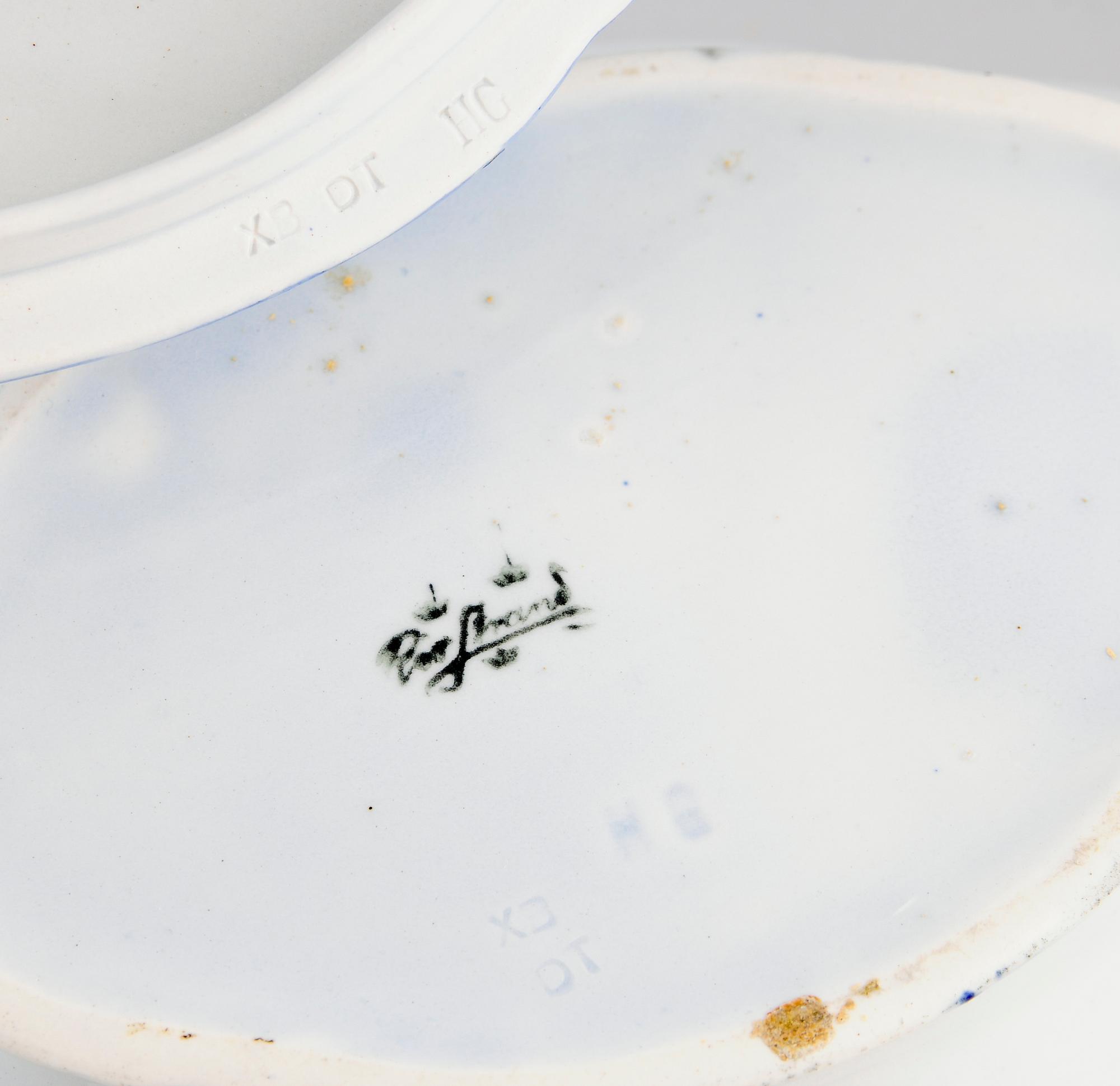 TERRIN MED LOCK, porslin, Rörstrand, sekelskiftet 1900.