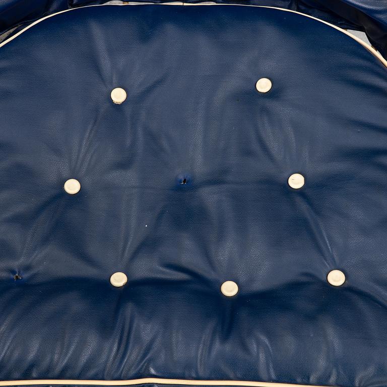 Seating group, 4 pieces, mid-20th century.