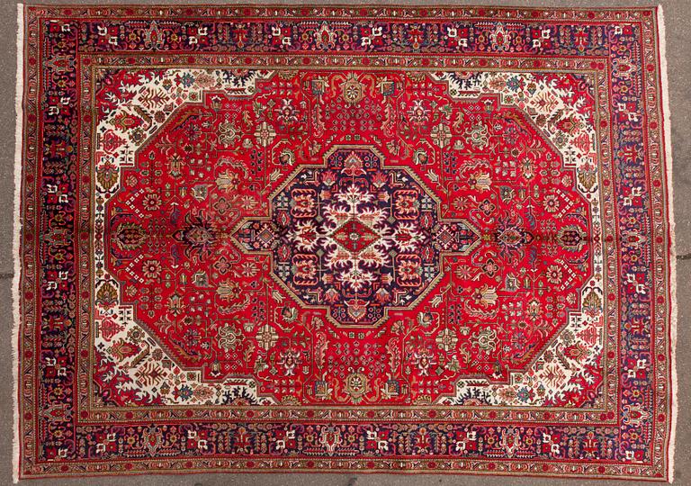 MATTA, Täbriz. Ca 400x300 cm.