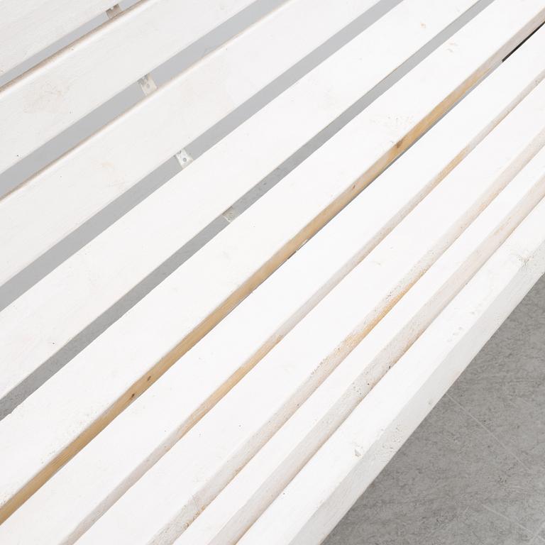A garden sofa from Husqvarna, first half of the 20th century.