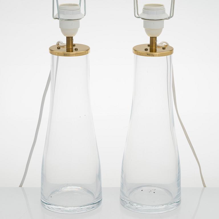 Maire Gullichsen, A pair of 1990s tablelamps for Artek.