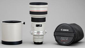 KAMERAOBJEKTIV MED VÄSKA, Canon lens EF 300. Ultrasonic. Japan.