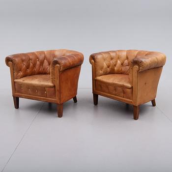 FÅTÖLJER, 1 par, Chesterfield, 1900-talets första hälft.
