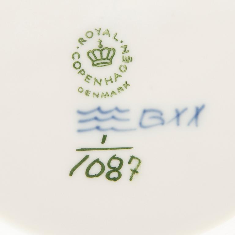 Tableware Muselmalet 27 pcs Royal Copenhagen  porcelain 20th century.