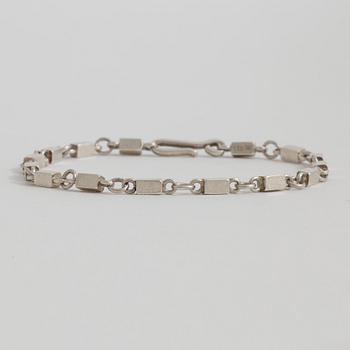 A bracelet by Wiwen Nilsson, Lund 1950.