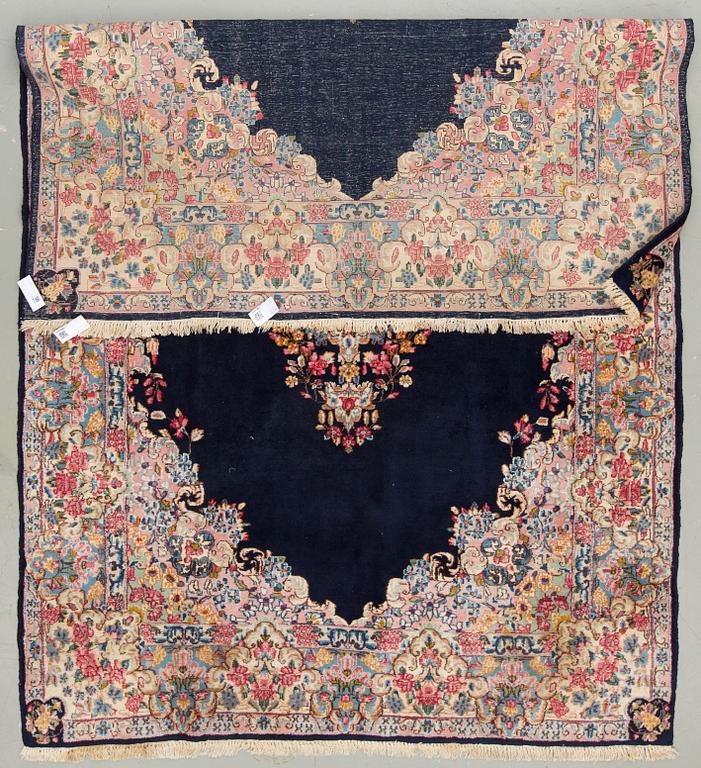 A CARPET. Old Kerman. Around 283 x 180 cm.