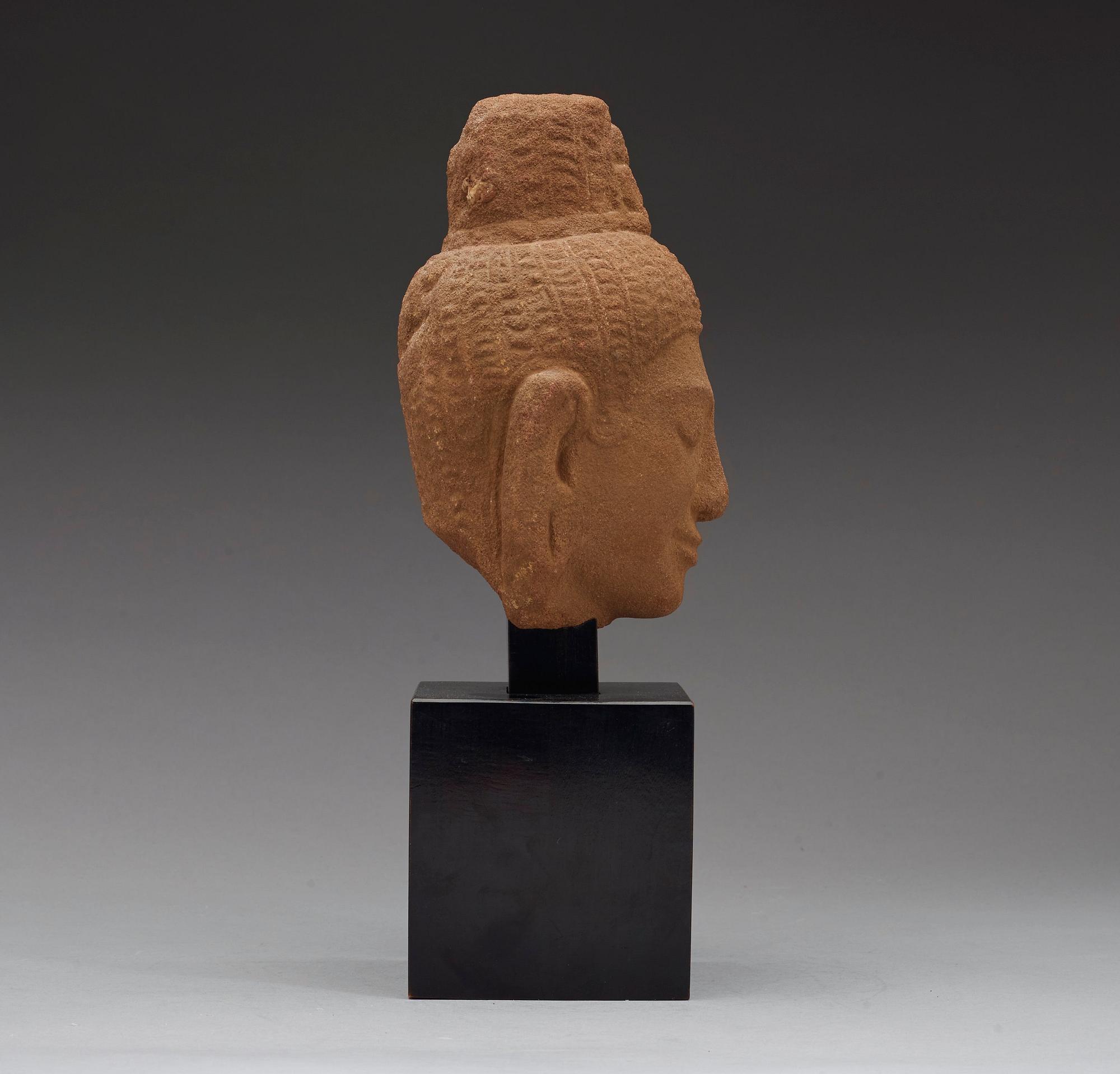 SKULPTUR, sandsten. Thailand troligen 1100-tal.