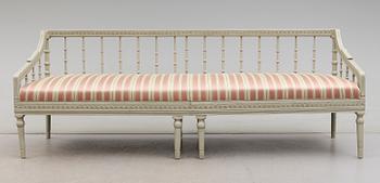 SOFFA, sengustaviansk, omkring år 1800.