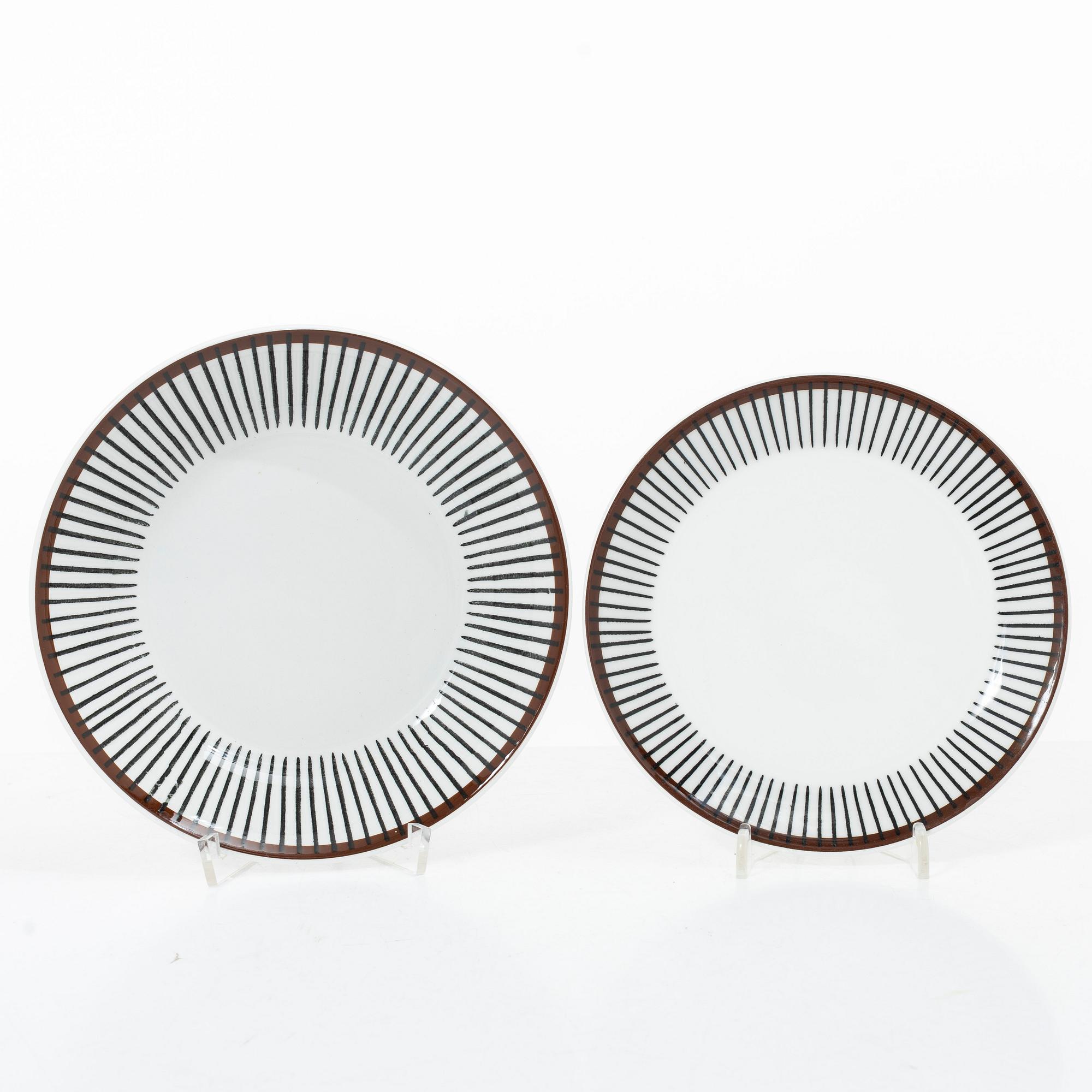 Stig Lindberg, a 36 piece 'Spisa Ribb' service, Gustavsberg.