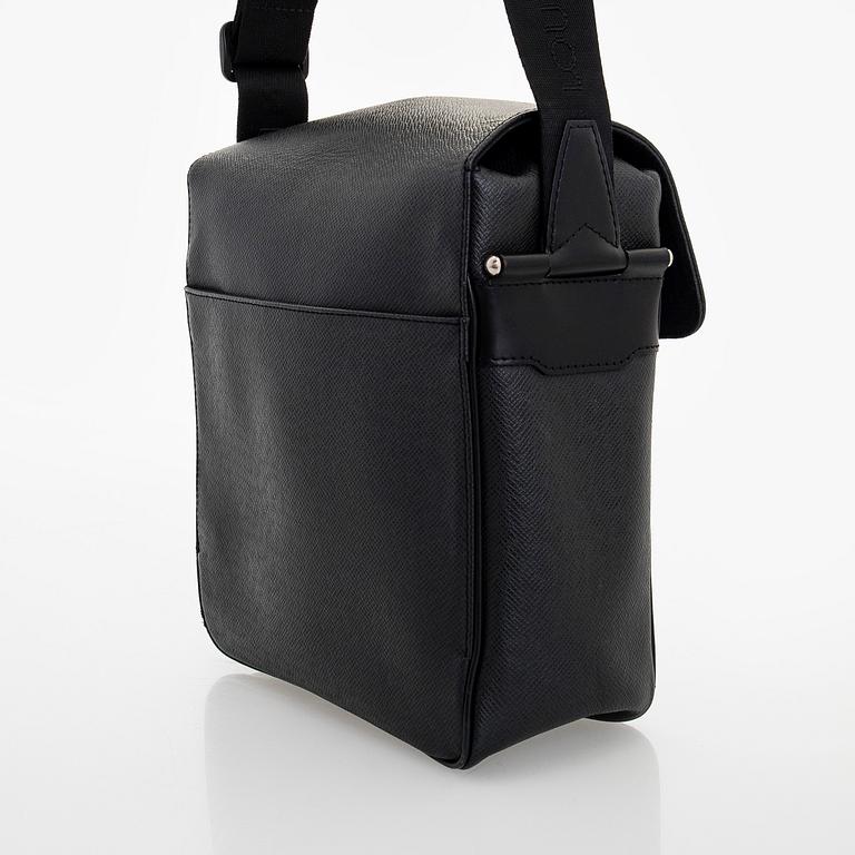 Louis Vuitton, A 'Yaranga' bag.