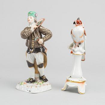 A set of two porcelain Meissen figurines.