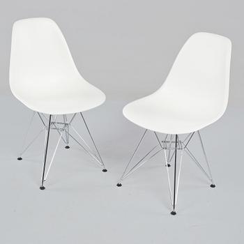 STOLAR, ett par, "Plastic chair", Charles och Ray Eames, Vitra, 2000-tal.